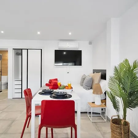 Moderno Estudio Con Wifi En - Vistamar 16 Estudio Marbella