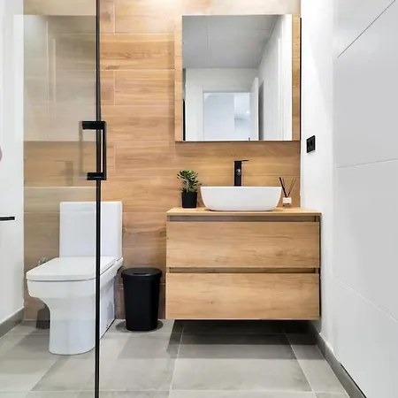 Moderno Estudio Con Wifi En - Vistamar 16 Estudio Marbella