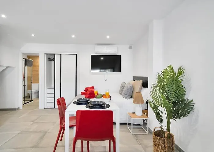 Moderno Estudio Con Wifi En - Vistamar 16 Estudio Марбелья